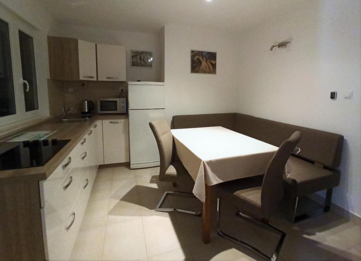 Seaside Apartments Laurus מורטר מראה חיצוני תמונה
